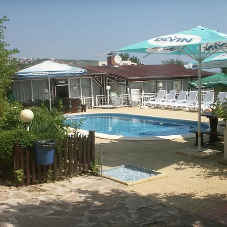 Laguna Family מלון ביאלה