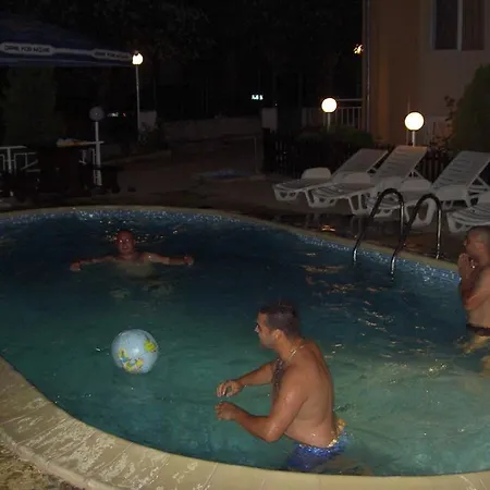 Laguna Family ביאלה